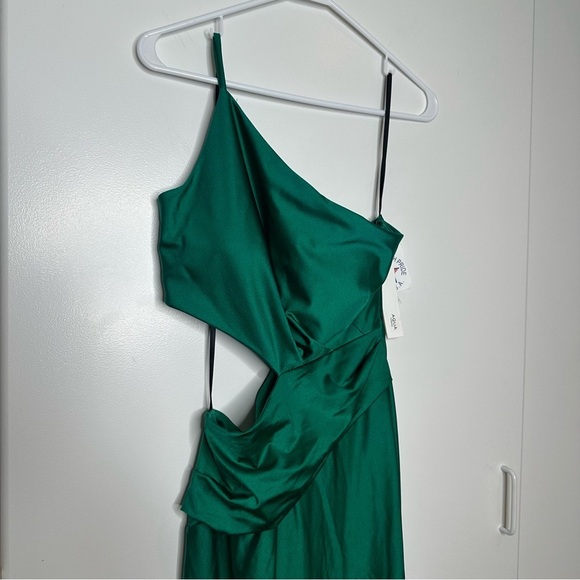 NWT AQUA One Shoulder Cutout Maxi Dress Size 4 Retail $268 - Picture 4 of 9